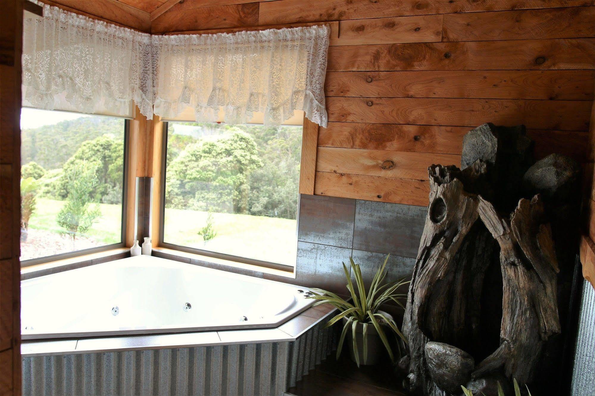 Bed and Breakfast Rustic Hut Bush Retreat Penguin Zewnętrze zdjęcie